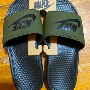 Nike Men's Benassi JDI Slide Sandal